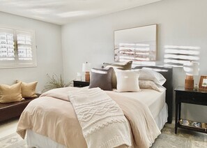 3 bedrooms, desk, iron/ironing board, travel cot - The Courtyard on Pio Decimo (Tucson)