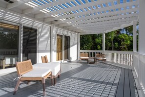 House, 4 Bedrooms | Teres/patio