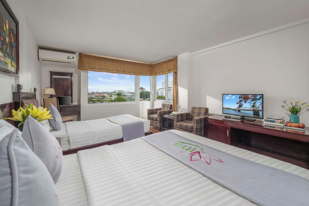 Panoramic Triple Room