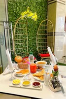 Daily continental breakfast (EUR 5 per person)