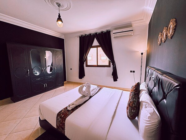 2 bedrooms, desk, iron/ironing board, free WiFi