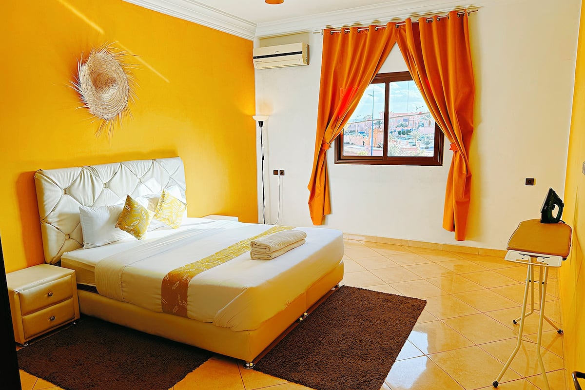Deluxe Apartment