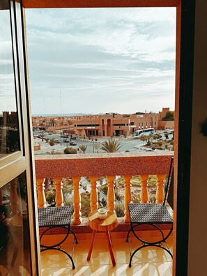 Panoramic Penthouse | Balcony - Residence Chay - Luxury Appart (Ouarzazate)