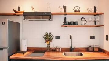Fridge, microwave, stovetop, coffee/tea maker