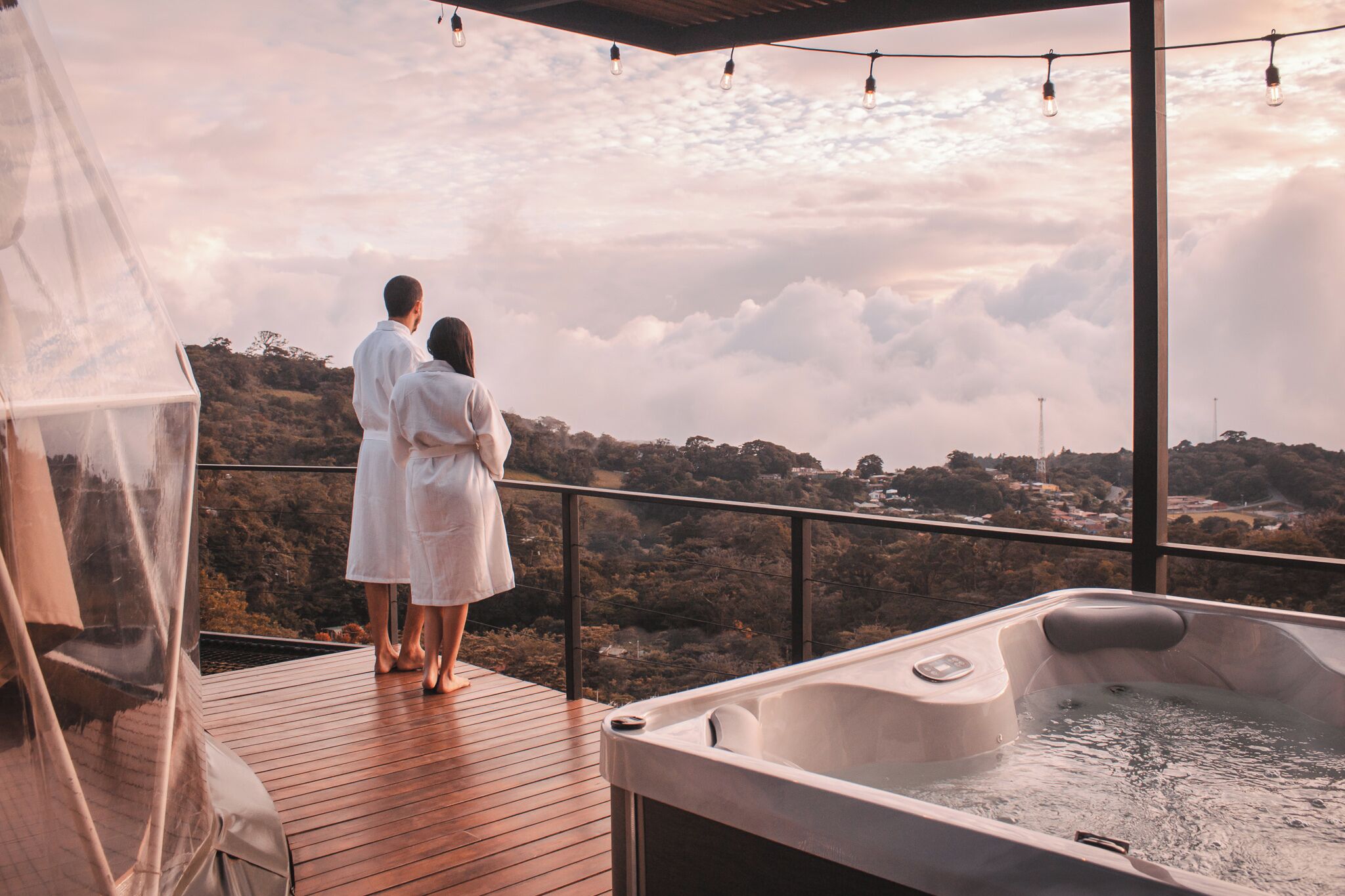 Outdoor spa tub