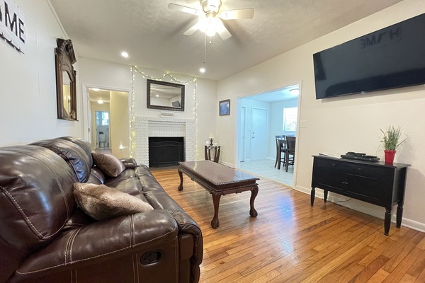 Smart-TV, peis, videospill og DVD-spiller