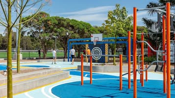 Außen-Kinderspielplatz