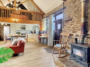 TV, fireplace - Kiri Cottage, Hawkridge (Nr Dulverton)