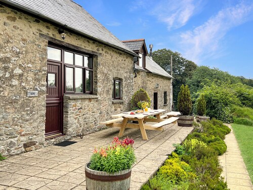 Kiri Cottage, Hawkridge