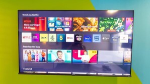 Una pantalla de televisión mostrando varios servicios y canales de transmisión.