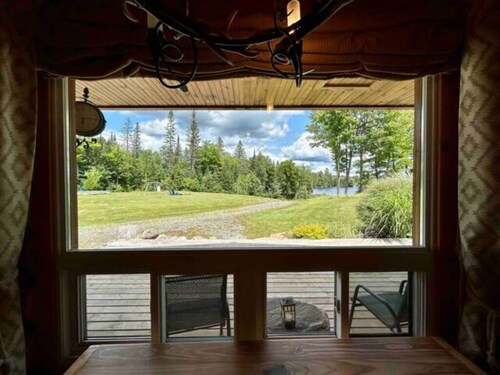 6 Cabins - Lakefront - 4 Season