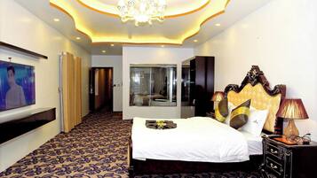 Business Double Room Single Use | In-room safe, desk, blackout drapes, iron/ironing board