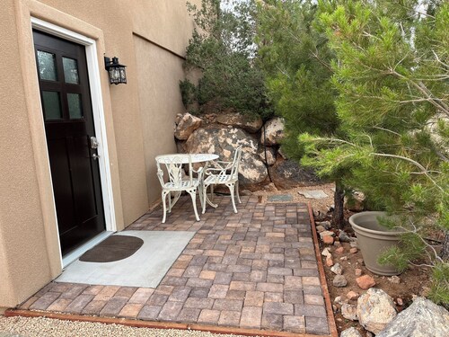 Gould’s Hideaway, off street parking, close to Sand Hollow, Quail & Zion.
