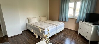Apartment "Dreams im Obergeschoss" with Private Terrace & Wi-Fi