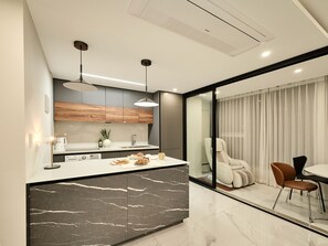 獨特裝修、遮光窗簾/窗簾、隔音、免費 Wi-Fi