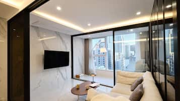 Individually furnished, blackout curtains, soundproofing, free WiFi