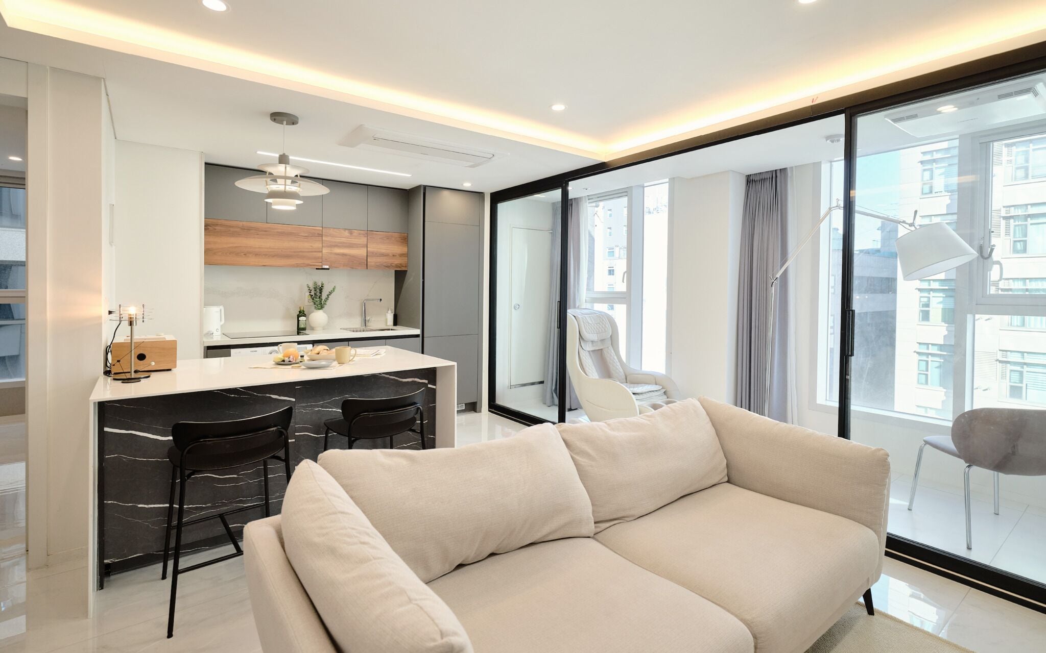 Individually furnished, blackout curtains, soundproofing, free WiFi