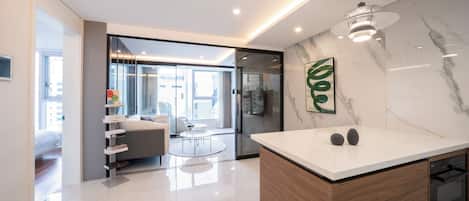 1 habitación, ropa de cama de alta calidad y muebles diferentes