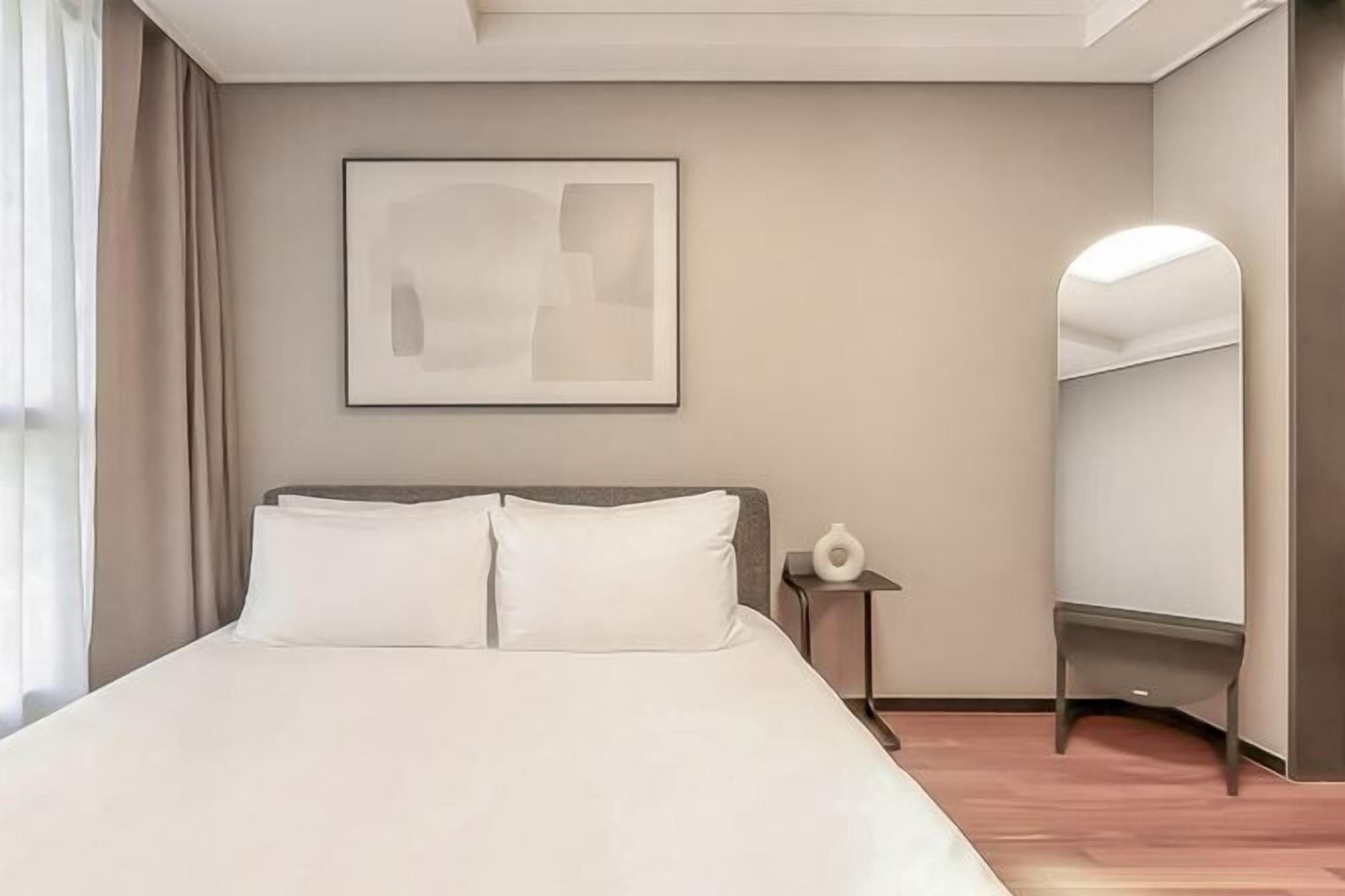 Individuell eingerichtet, Verdunkelungsvorhänge, schallisolierte Zimmer