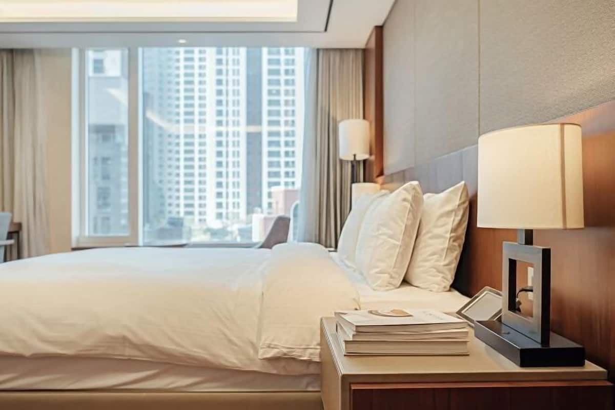 1 多间卧室、高档床上用品、特色家居、遮光窗帘