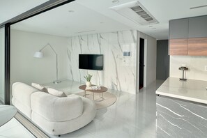 Individuell eingerichtet, Verdunkelungsvorhänge, schallisolierte Zimmer