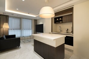 [Annex] Standard Twin | 客室ごとに異なるインテリア、遮光カーテン、防音設備、WiFi (無料)