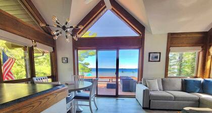 Beautiful Home w/ 2 fireplaces, Deck, and 75ft of Private Higgins Lake Frontage