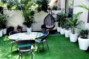 Courtyard - Posh Classic (Gurugram)