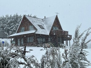 Exterior - Wonderful big Logcabin in the Mountains (Mount Lyford Village)