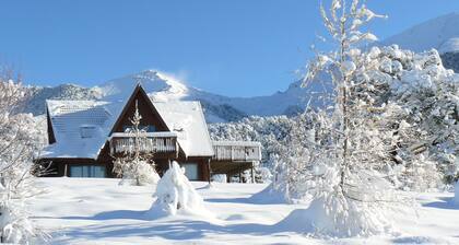 Wonderful big Logcabin in the Mountains