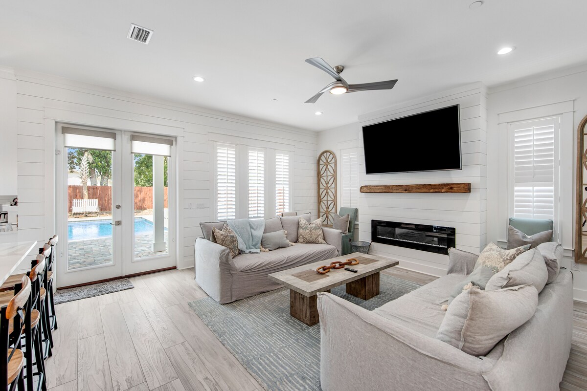 Photo 4 of Incredible three-story home with a pool, pool spa, wet bars, AC, & washer/dryer