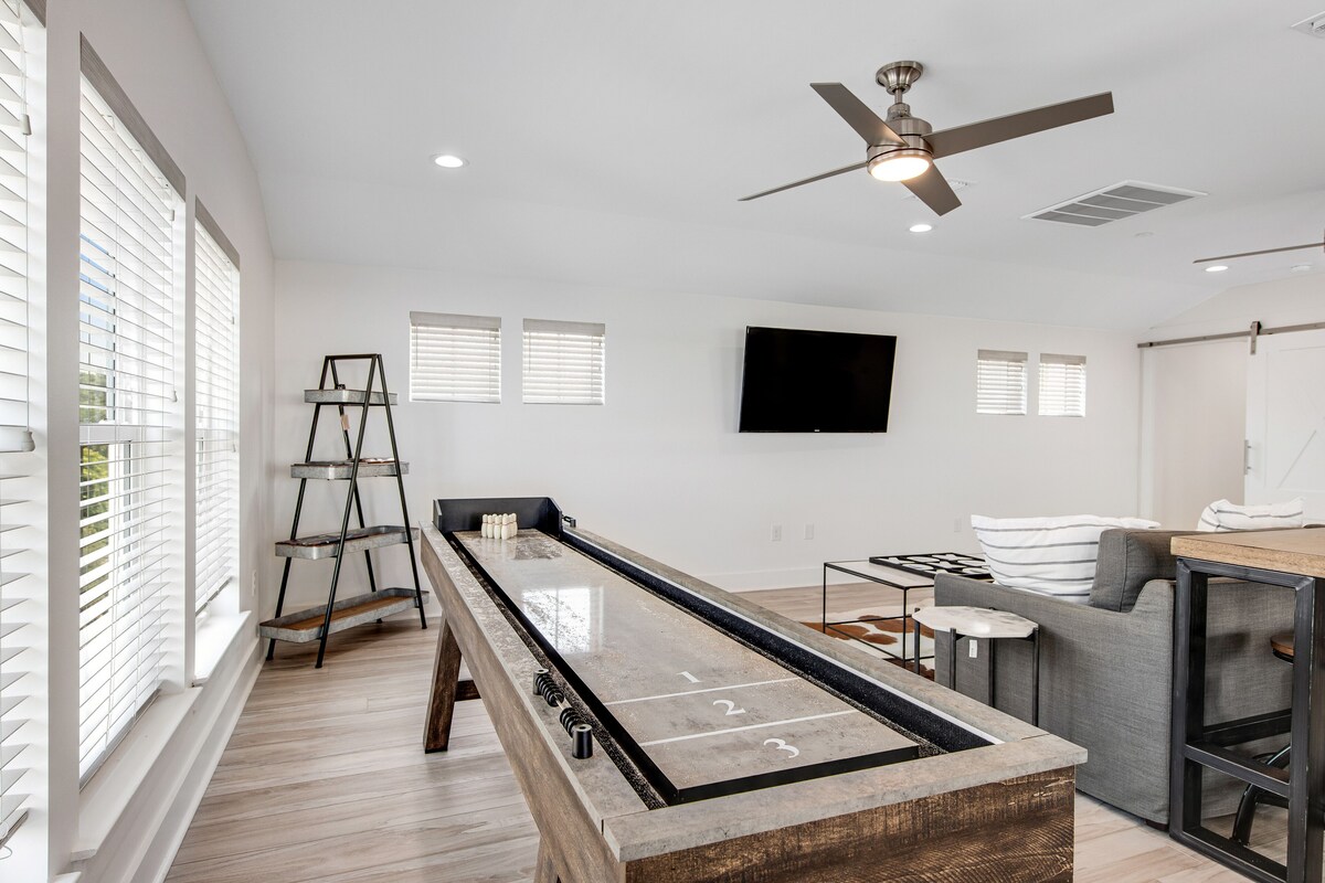Photo 27 of Incredible three-story home with a pool, pool spa, wet bars, AC, & washer/dryer