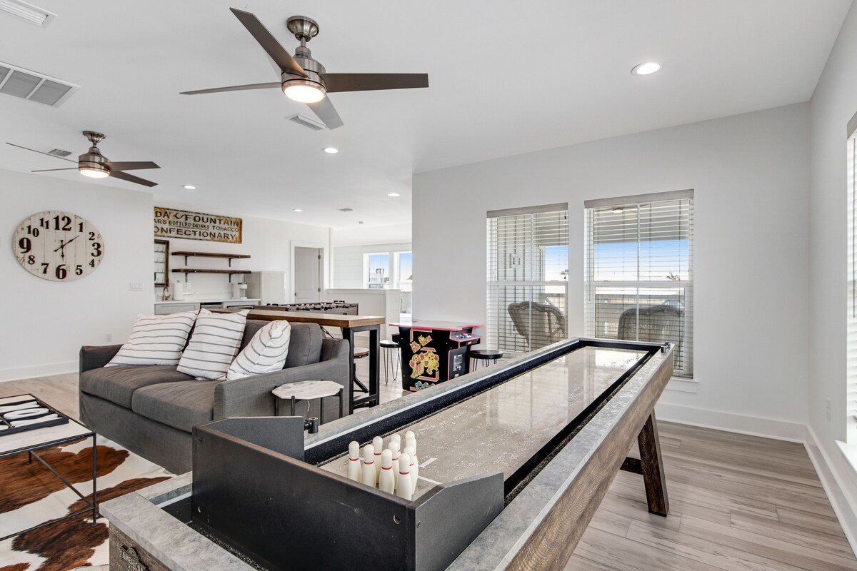 Photo 28 of Incredible three-story home with a pool, pool spa, wet bars, AC, & washer/dryer