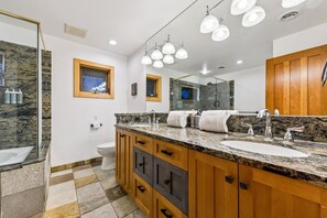 Hårtørrer, håndklæder