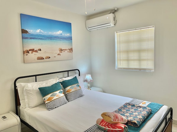 2 bedrooms, iron/ironing board, WiFi, bed sheets