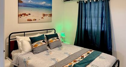 Cozy 2-bedroom Apartment in Venetian Road