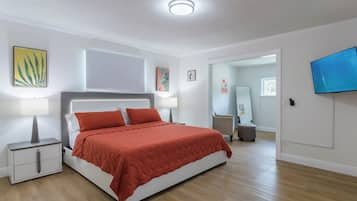 4 bedrooms, desk, iron/ironing board, travel crib