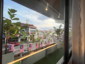 Quarto luxo, banheiro compartilhado | Edredons de pluma, camas com colchões pillow-top, cofres nos quartos