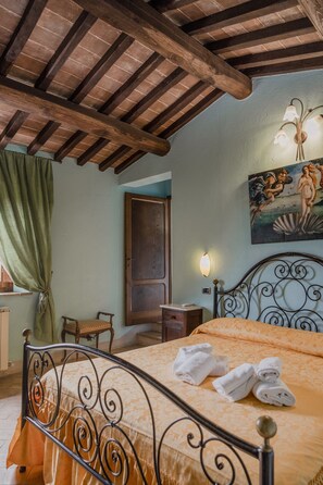 7 chambres, Wi-Fi gratuit, draps fournis