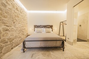 1 bedroom, free WiFi, bed sheets - Charm Suite with swimming pool (Montepulciano)