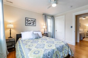 صورة غير مصنفة، 4 من 50، زرّ