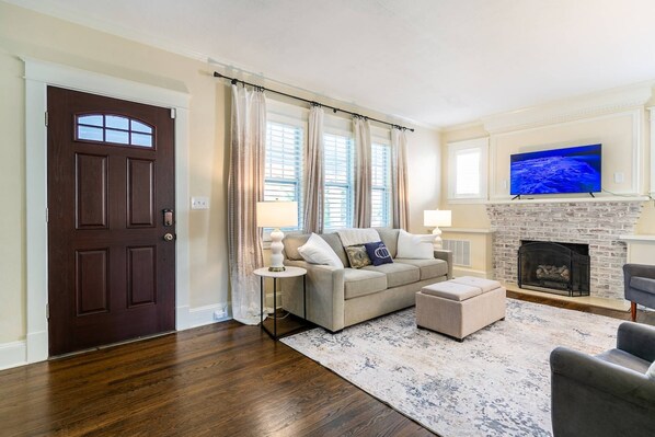 Unclassified image, 1 of 50, button