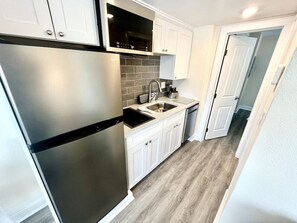 Fridge, microwave, stovetop, coffee/tea maker - Seaside Serenity: 1BR Condo @ Cape Cod Inn (Wildwood Crest)