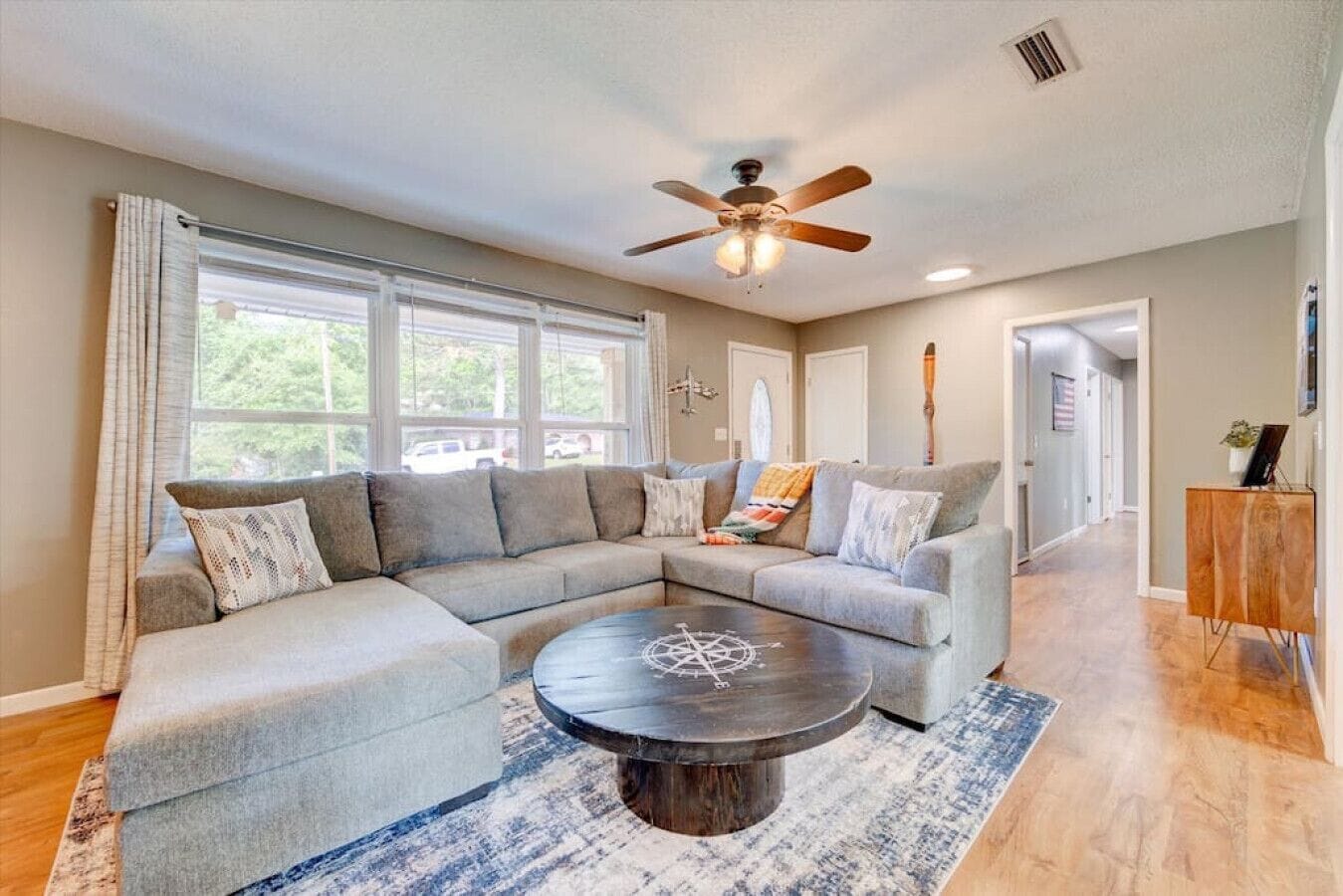 Craig - Yellowleaf_Alabama · High-Flying Haven: 4bd 2 bath