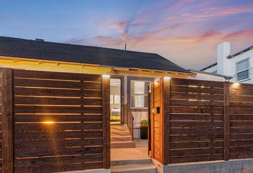 Chic Oasis: Contemporary Studio in National City