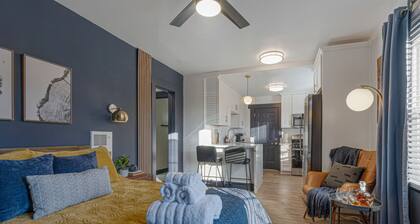 Chic Oasis: Contemporary Studio in National City