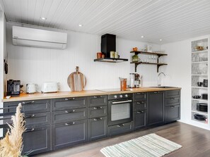 Fridge, dishwasher, cookware/dishes/utensils