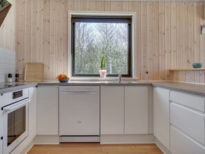 Køleskab, mikrobølgeovn, ovn, opvaskemaskine