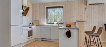 "Bentine" - 1.6km from the sea by Interhome