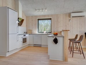 Køleskab, mikrobølgeovn, ovn, opvaskemaskine